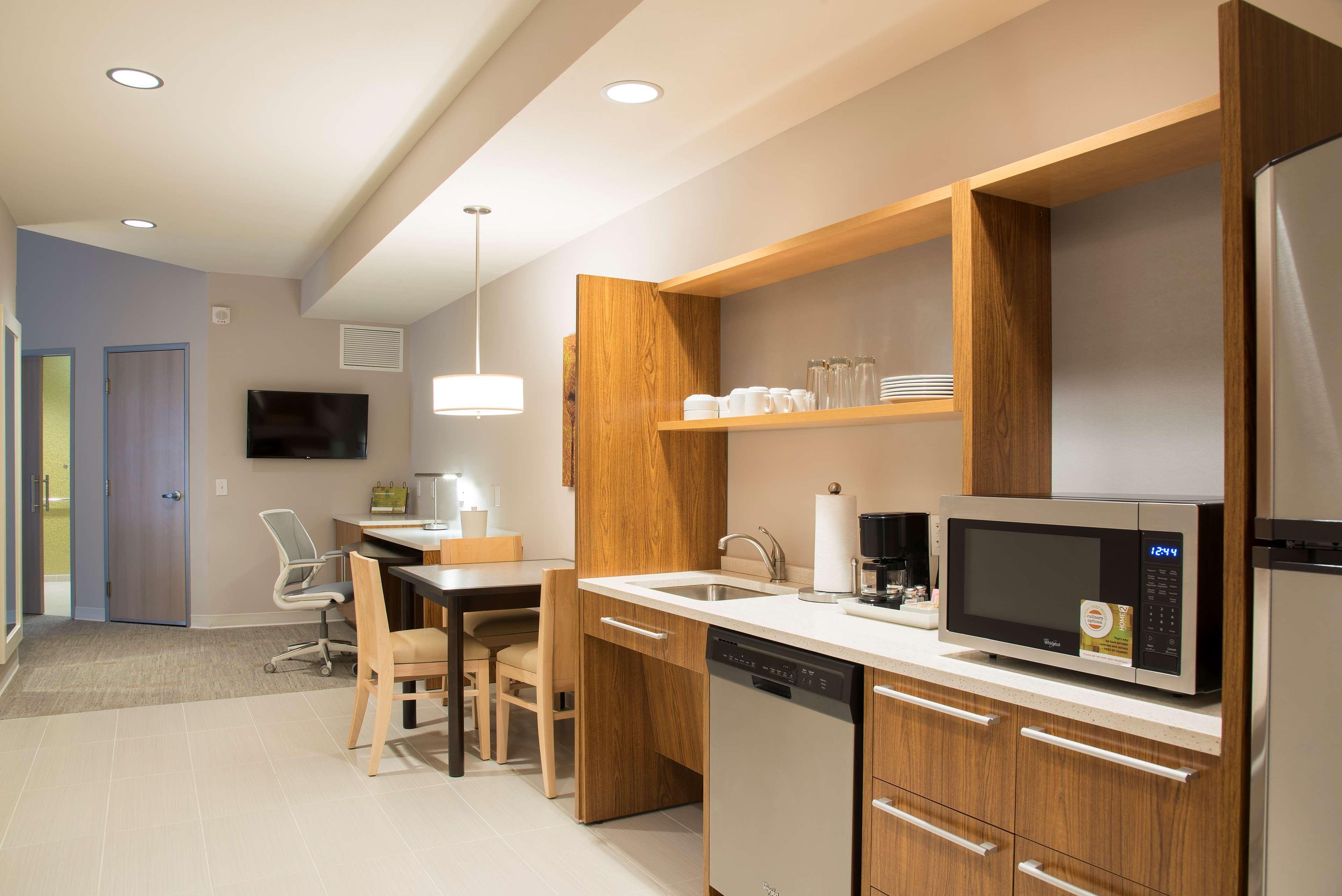 Home2 Suites By Hilton Indianapolis Downtown Exterior photo