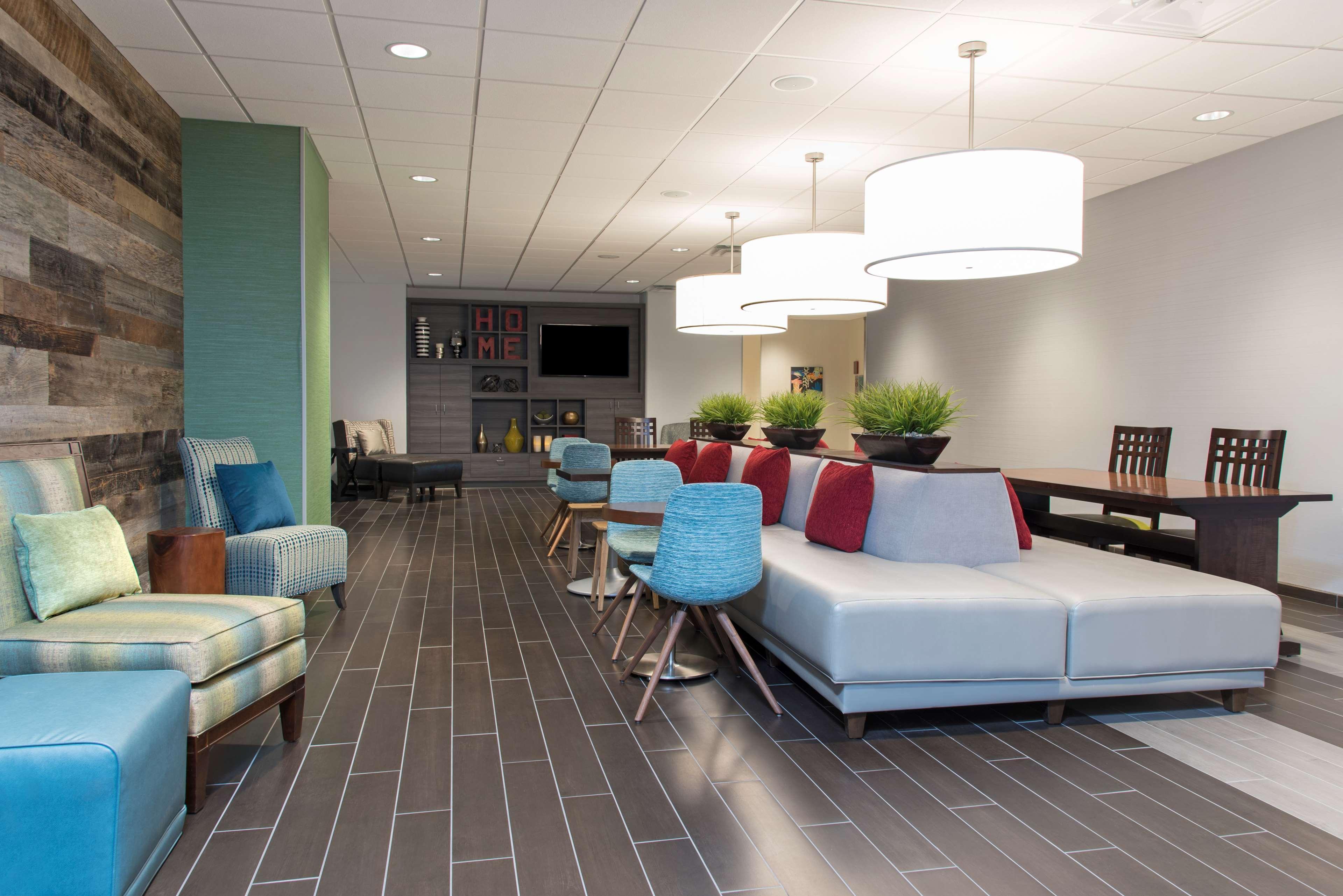 Home2 Suites By Hilton Indianapolis Downtown Exterior photo