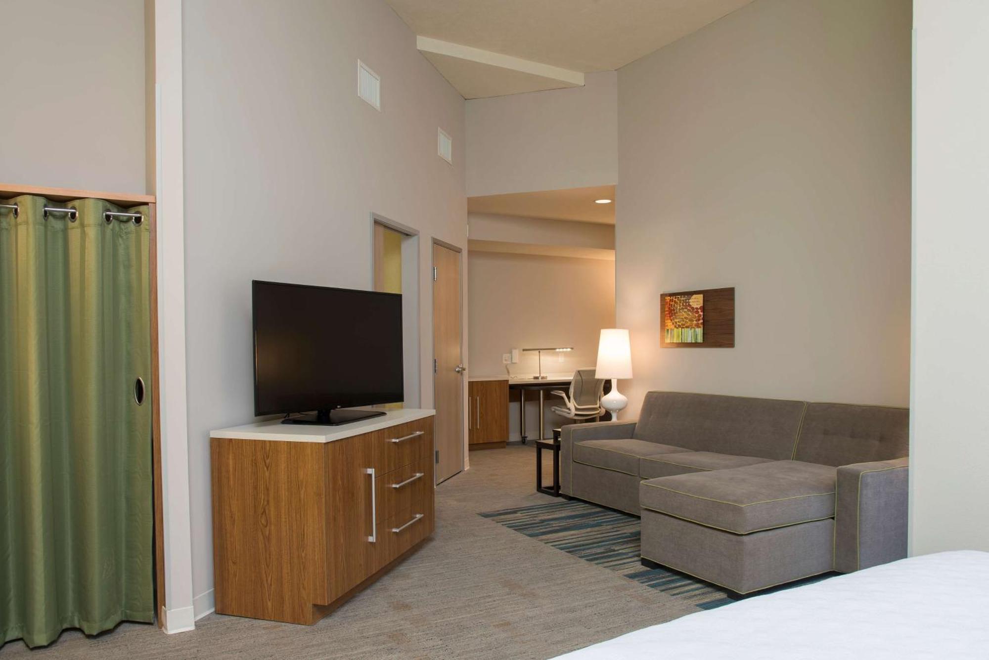 Home2 Suites By Hilton Indianapolis Downtown Exterior photo